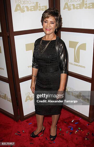 Chela Arias poses at the Telemundo El Rostro de Analia Cast Preview at The Fifth on October 7, 2008 in Miami Beach, Florida.