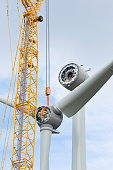 Installation the rotor blades on a wind turbine