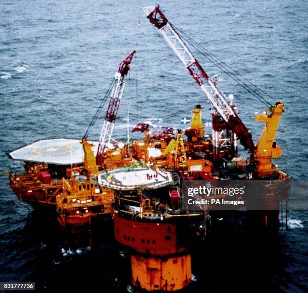 Spar (Platform) Photos and Premium High Res Pictures - Getty Images