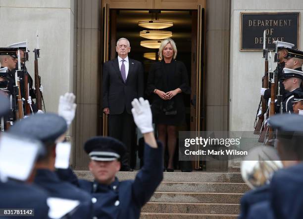 Secretary of Defense Jim Mattis welcomes Her Excellency Jeanine Hennis-Plasschaert, Minister of Defense of the Netherlands during a honor cordon at...