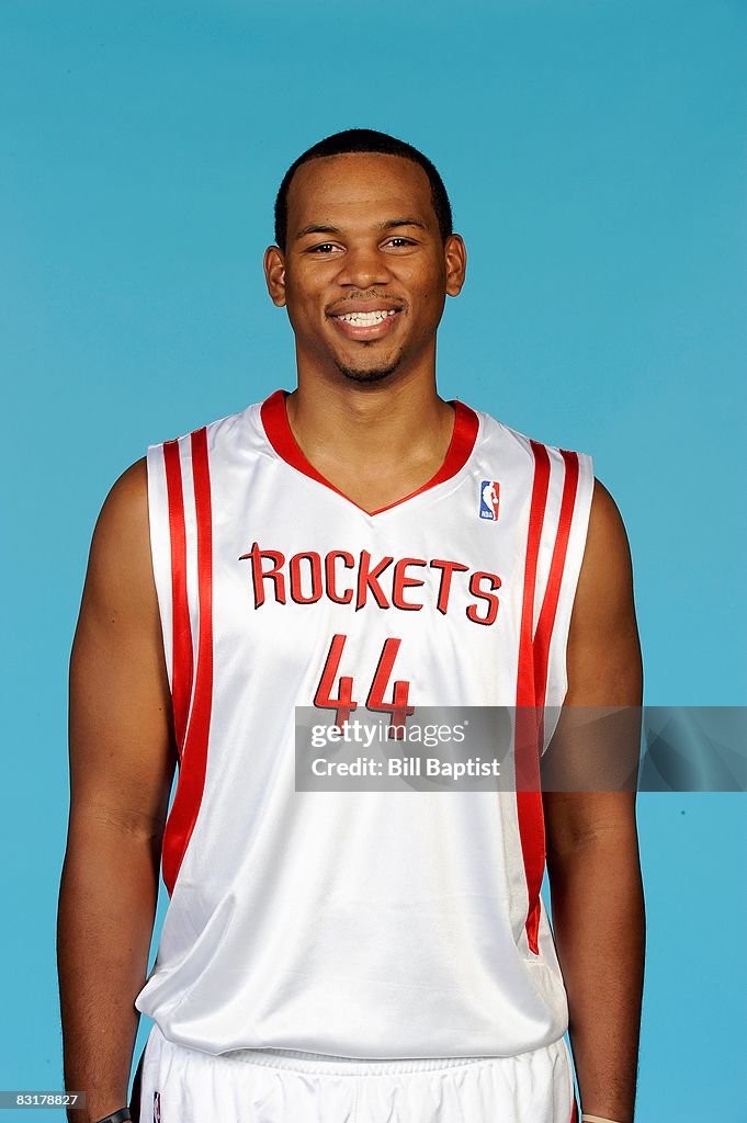Chuck Hays Rockets Chuck Hayes of the Houston Rockets poses for a portrait during NBA ...