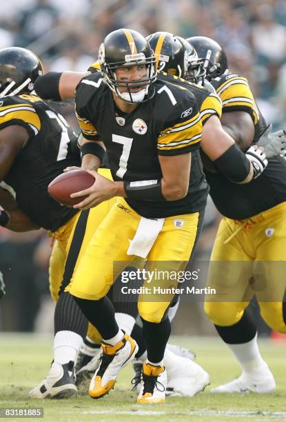 Quarterback Ben Roethlisberger of the Pittsburgh Steelers hands off during a game against the Philadelphia Eagles on September 21, 2008 at Lincoln...