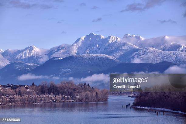 fraser river in winter, bc, canada - british columbia stock pictures, royalty-free photos & images