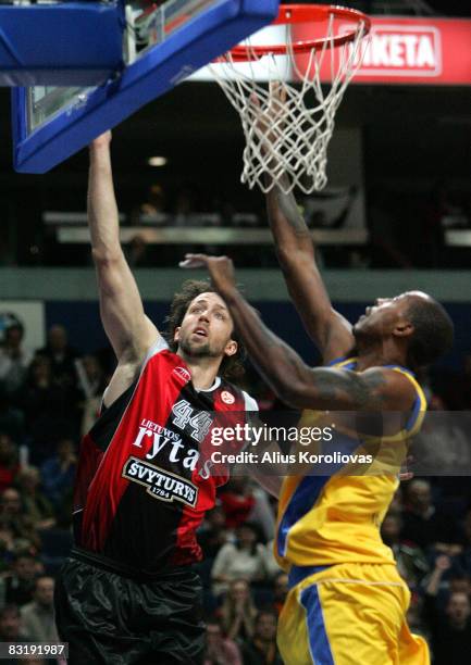 Matt Nielsen of Rytas in action during the Euroleague Basketball Game 2 between Lietuvos Rytas v Maccabi Elite Tel Aviv at the Siemens Arena on...