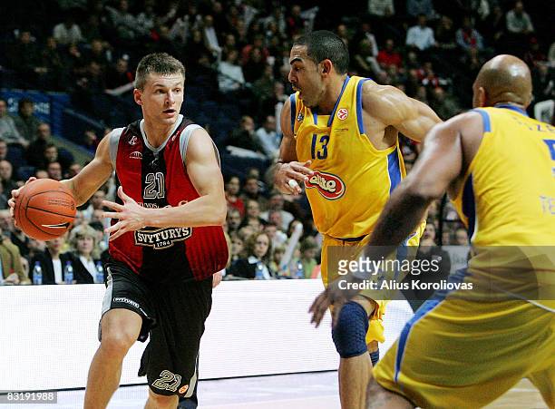 Arturas Jomantas of Rytas and David Bluthenthal of Maccabi in action during the Euroleague Basketball Game 2 between Lietuvos Rytas v Maccabi Elite...