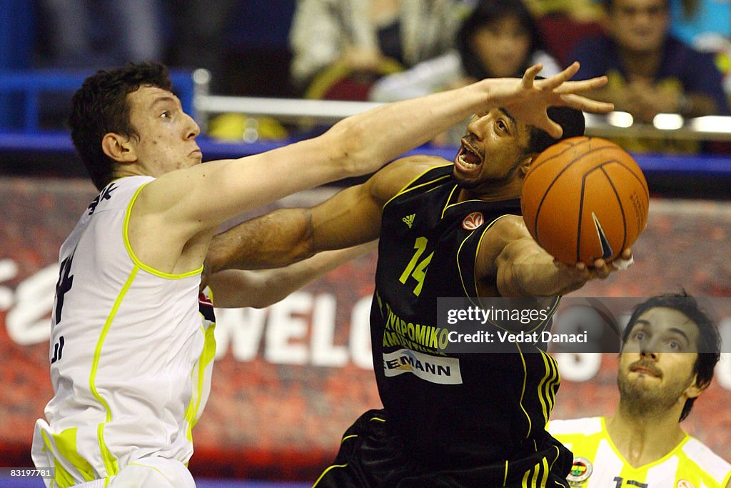 Euroleague Basketball - Top 16 Game 4 - Fenerbahce Ulker Istanbul v Aris TT Bank