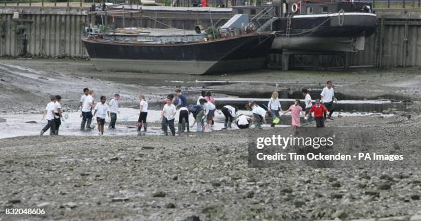 Isleworth Ait Photos and Premium High Res Pictures Getty Images