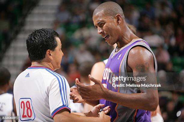 Raja Bell contests a technical foul with referee Tommy Nunez Jr. #28 against the Utah Jazz at EnergySolutions Arena on October 09, 2008 in Salt Lake...