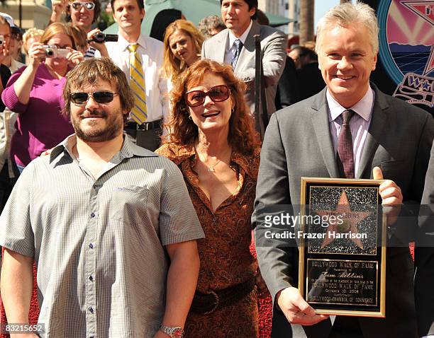 ActorTim Robbins poses on the Hollywood Walk of Fame with Susan Sarandon and Jack Black after receiving his star on October 10, 2008 in Hollywood...
