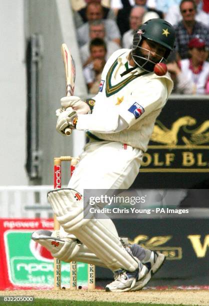 Pakistani batsman Mohammad Yousaf keeps a firm eye on a Steve Harmisson delivery during the second day of the fourth NPower test between England and...