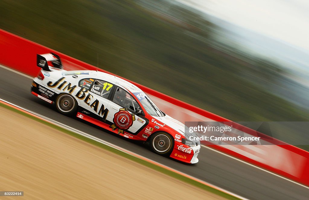 V8 Supercars - Bathurst 1000: Practice and Top 10 Shootout