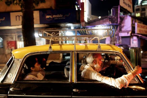 टॅक्सीत पॅनिक बटन लावण्यास टॅक्सी चालकांचा विरोध; वाचा नेमकं कारण
