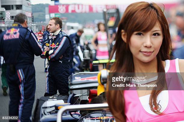 Grid girl is seen before the Japanese Formula One Grand Prix at the Fuji Speedway on October 12, 2008 in Shizuoka, Japan.