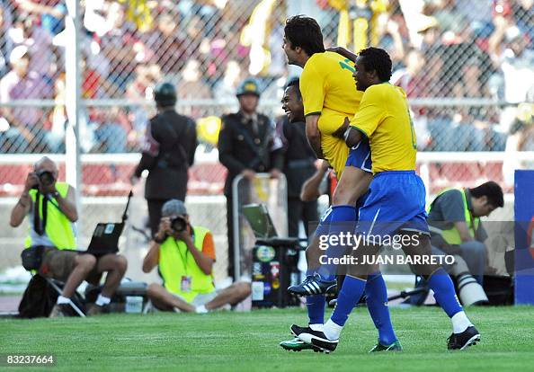 Rob Kaka Robi Brazilian players Kaka , Robinho and Kleber celebrate Kaka' s goal ...