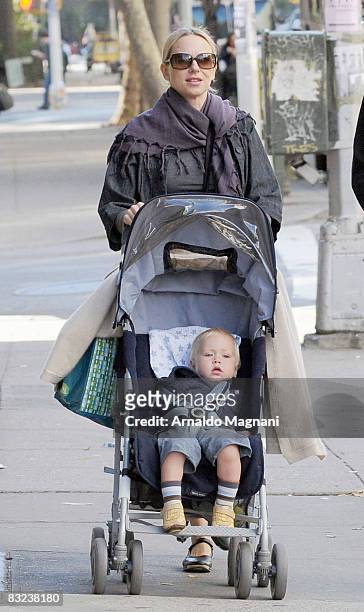 Actoress Naomi Watts and her child Alexander Schreiber walk October 12, 2008 in New York City.