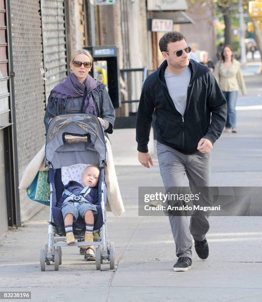 Actors Liev Schreiber, Naomi Watts and their child Alexander Schreiber walk October 12, 2008 in New York City.