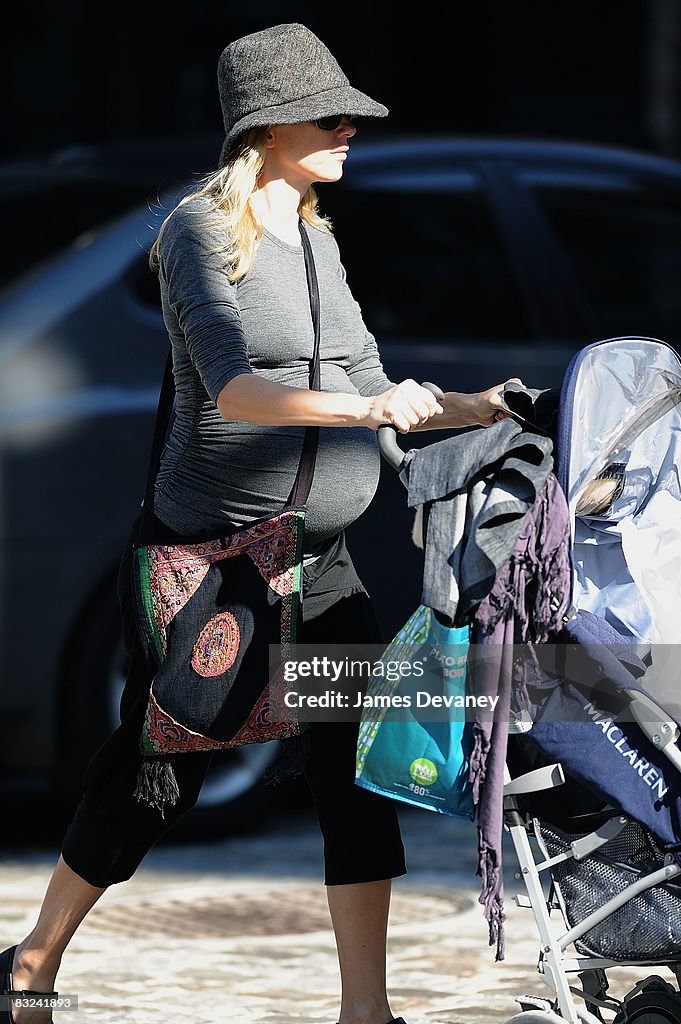 Celebrity Sightings in New York - October 12, 2008