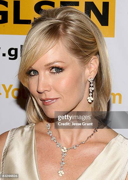 Actress Jennie Garth attends The 4th Annual GLSEN Respect Awards held at the Beverly Hills Hotel on October 10, 2008 in Beverly Hills, California.