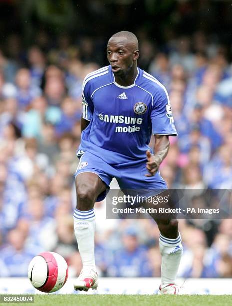 Makelele 3,203 Claude Makelele Photos Stock Photos, High-Res Pictures, and ...