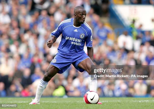 Makelele 3,227 Claude Makelele Photos Stock Photos, High-Res Pictures, and ...