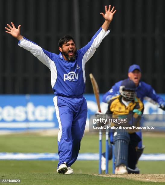 Mushtaq Ahmed of Sussex appeals unsuccessfully for the wicket of Hampshire batsman Michael Carberry during the Cheltenham and Gloucester Trophy match...