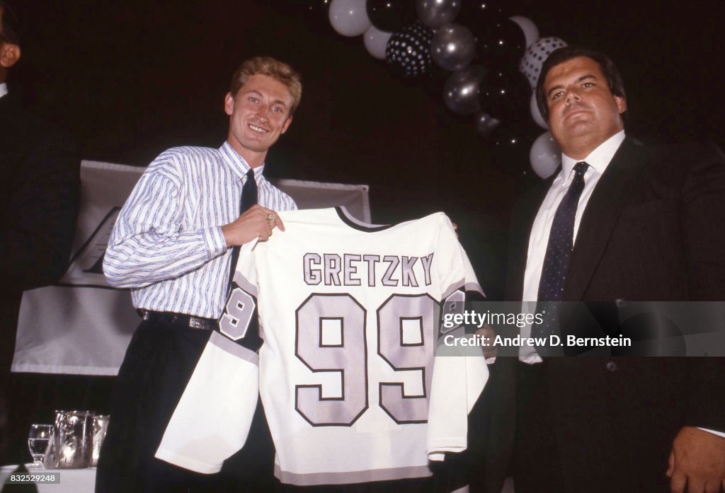 Wayne Gretzky of the Los Angeles Kings
