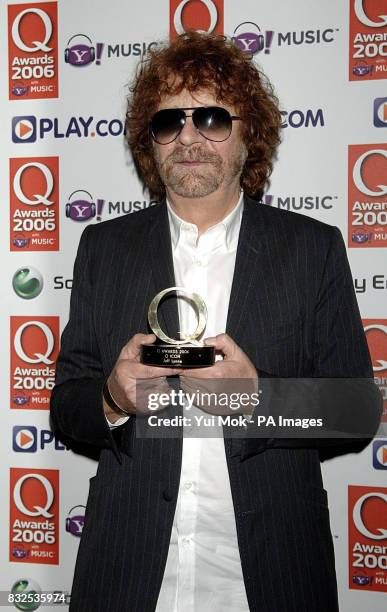 Jeff Lynne with his Q Icon award, during the Q Awards 2006, at the Grosvenor House Hotel in central London.