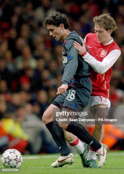 Moscow's Yuri Zhirkov and Arsenal's Alexander Hleb.