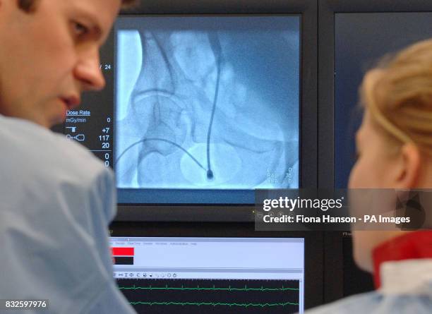 Angiogram Display 979 Angiogram Stock Photos, High-Res Pictures, and Images - Getty Images