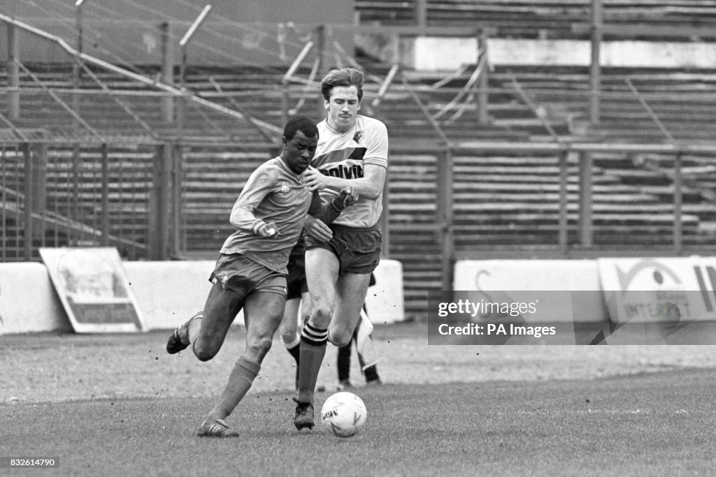 Soccer - Canon League Division One - Chelsea v Watford - Stamford Bridge