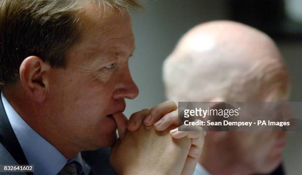 West Ham United's new manager Alan Curbishley with chairman Eggert Magnusson during a press conference at Upton Park, London.