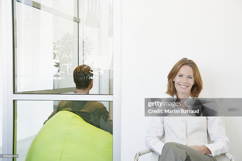Geschäftsfrau Lächeln im Büro