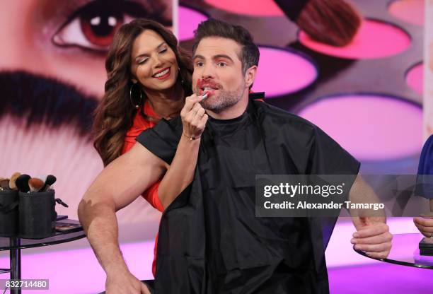 Rashel Diaz and Roberto Manrique are seen on the set of 'Un Nuevo Dia' at Telemundo Studios on August 16, 2017 in Miami, Florida.