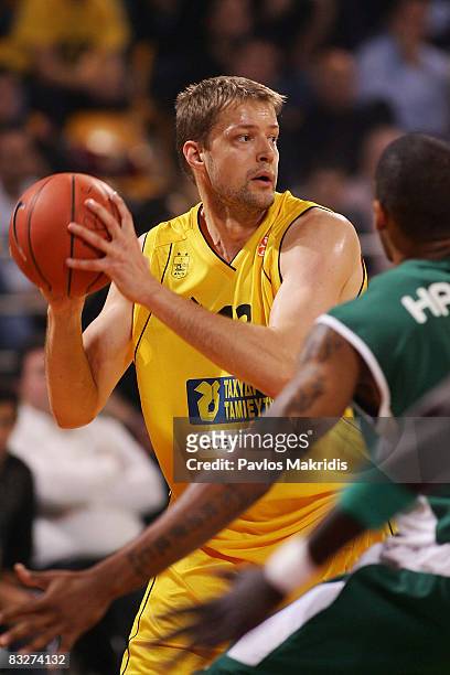 Hanno Mottola of Aris TT Bank in action during the Euroleague Basketball Game 1 between Aris TT Bank and Unicaja at the Palais Des Sports on October...