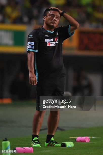 Cho Kwi Jae,coach of Shonan Bellmare looks on during the J.League J2 match between JEF United Chiba and Shonan Bellmare at Fukuda Denshi Arena on...