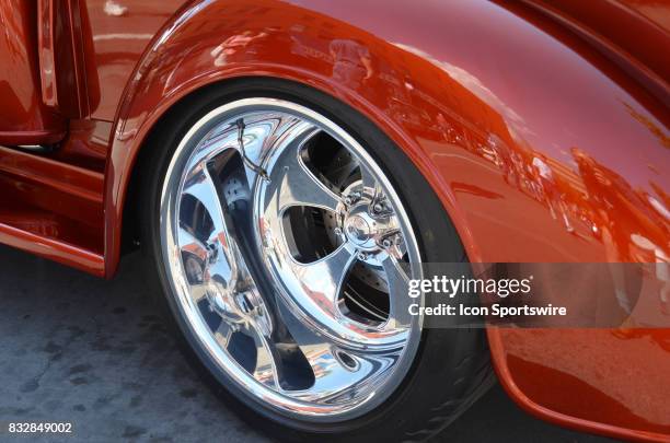 Big Car Rims Photos and Premium High Res Pictures - Getty Images