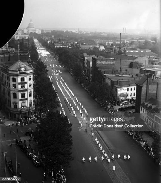 Bird's eye vied ow Ku Klux Klan parade down Pennsylvania Avenue with the Capitol building in the background on September 13, 1926 in Washington, D.C.