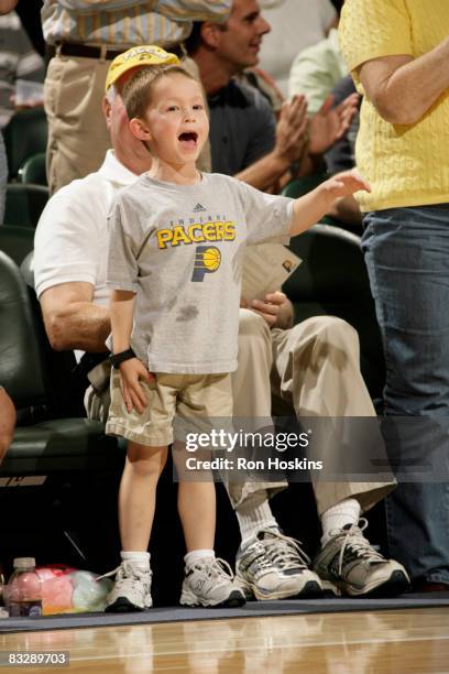 Young Indiana Pacers fan enjoys the Pacers victory over the Dallas Mavericks 100-93 at Conseco Fieldhouse on October 15, 2008 in Indianapolis,...