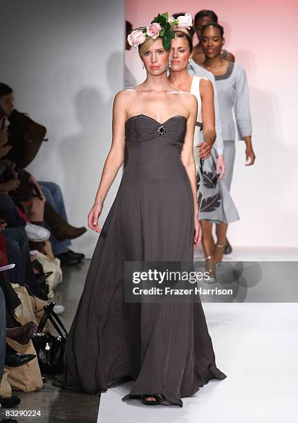 Debra Spring 801 Debra Davenport Photos & High Res Pictures - Getty Images
