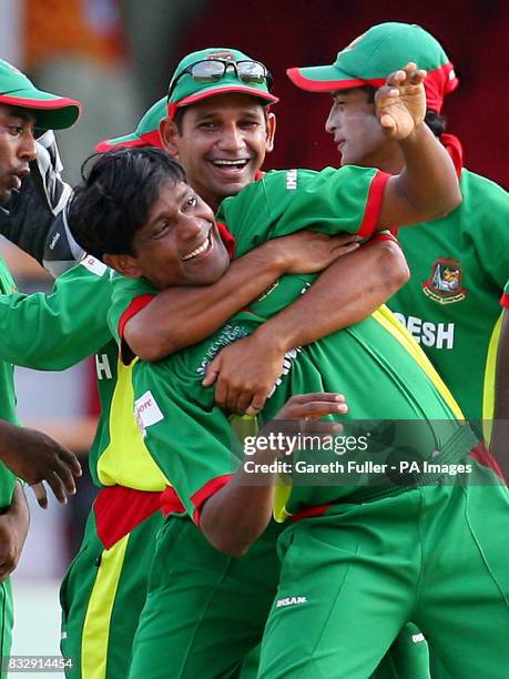 M Rafique 307 Bangladesh Cricketer Mohammad Rafique Stock Photos, High-Res ...