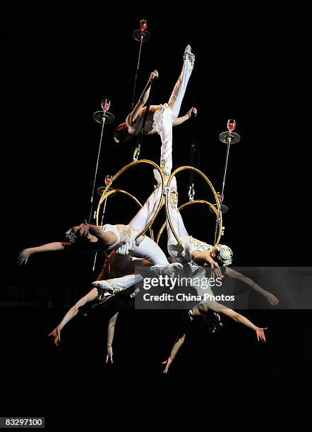 High Risk Acrobats 500 Acrobat Rings Stock Photos, High-Res Pictures, and Images - Getty ...