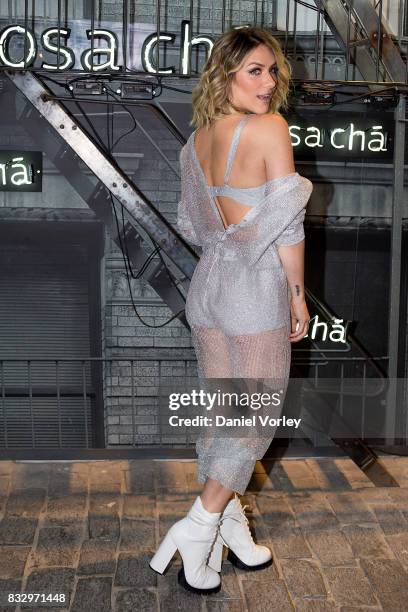 Giovanna Ewbank attends Rosa Cha presents Gisele Bundchen on August 16, 2017 in Sao Paulo, Brazil.