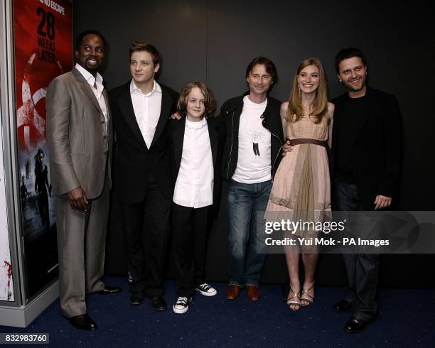 Harold Perrineau, Jeremy Renner, Mackintosh Muggleton, Robert Carlyle, Imogen Poots and Juan Carlos Fresnadillo arrive for the premiere of 28 Weeks...