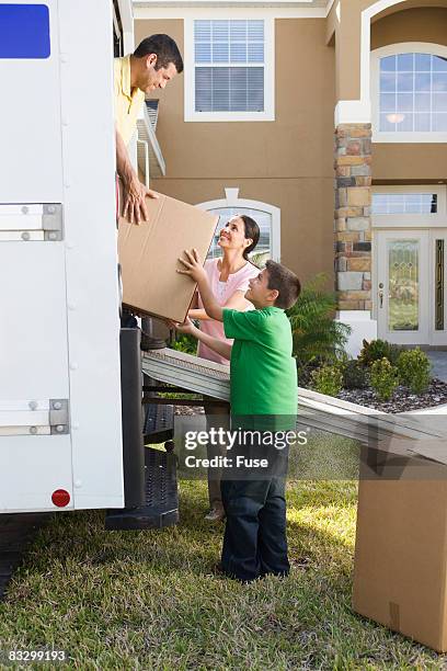People Loading Moving Truck Semi Truck Yard Photos and Premium High Res Pictures - Getty Images
