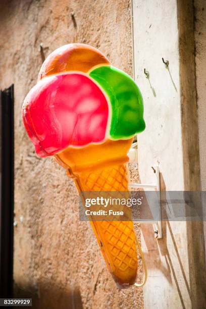 area near trevi fountain - gelato stock-fotos und bilder
