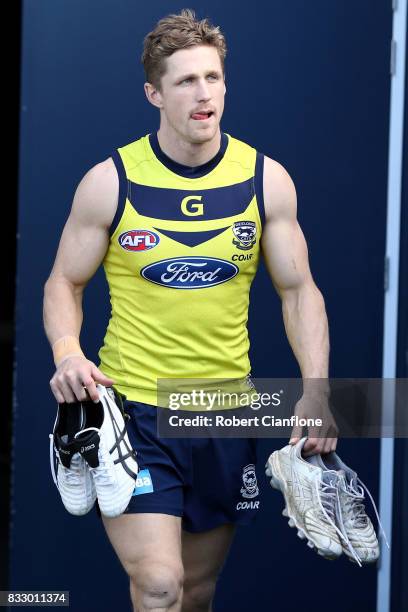 Scott Selwood of the Cats runs onto the field during a Geelong Cats AFL training session at Simonds Stadium on August 17, 2017 in Geelong, Australia.