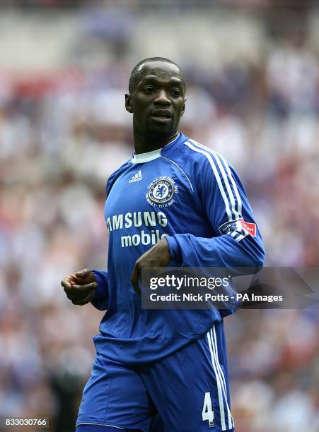 Makelele 3,172 Claude Makelele Photos Stock Photos, High-Res Pictures, and ...