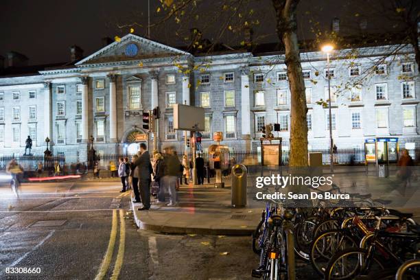 116 Trinity College Gates Stock Photos, High-Res Pictures, and Images ...