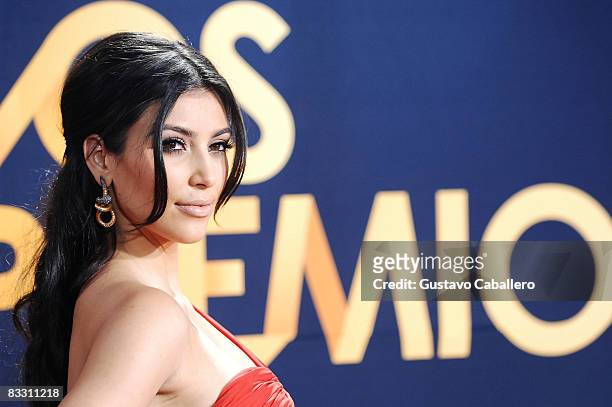Television personality Kim Kardashian poses in the press room during the 7th Annual "Los Premios MTV Latin America 2008" Awards held at the Auditorio...