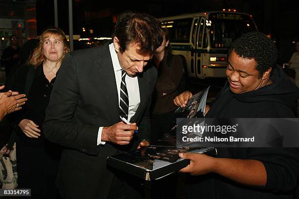 Actor Jeff Goldblum signs autographs whilst on his way to the 7th Directors Guild of America Honors after party at NOBU on October 16, 2008 in New...